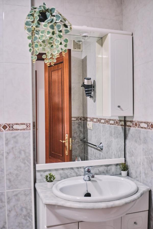Peregrina Pension 6 Педрусо Экстерьер фото